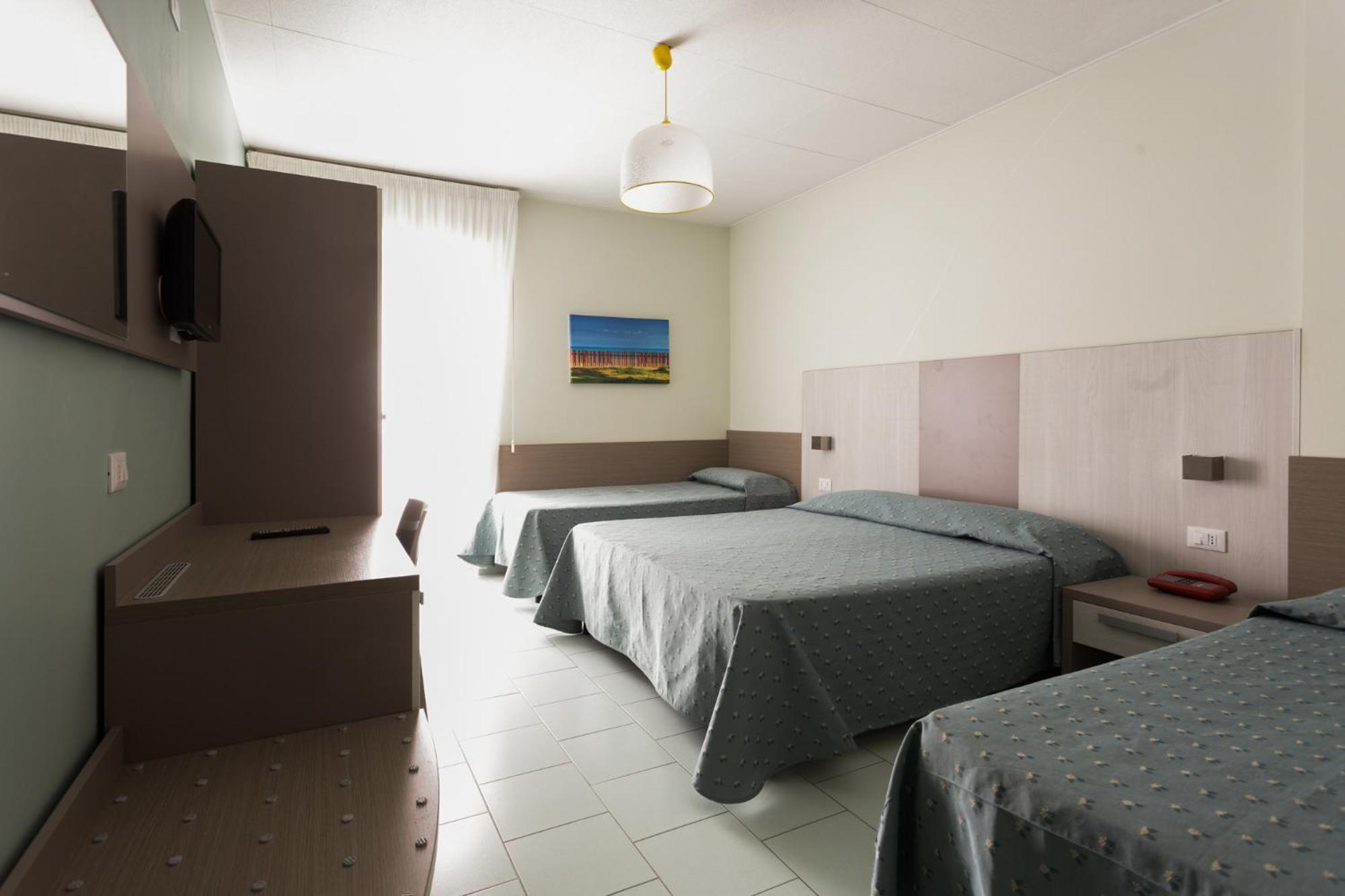 Hotel Jollino Pineto Exterior photo